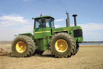John Deere 8640 tractor